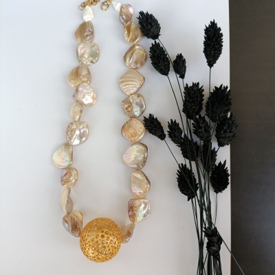 Κολιέ με ασήμι και χάντρες κοχύλι