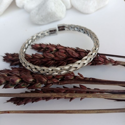 Βραχιόλια από ανοξείδωτο ατσάλι ρυθμιζόμενο