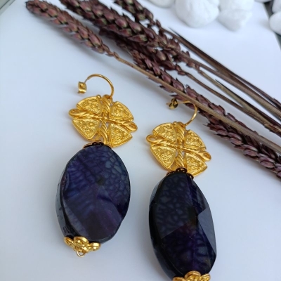 Σκουλαρίκια με μέταλλο και ημιπολύτιμους λίθους