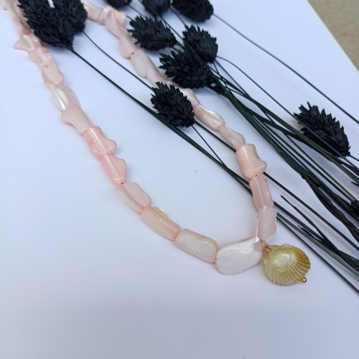 Κολιέ από φυσικό κοχύλι