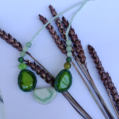 Κολιέ με ημιπολύτιμες πέτρες και ασήμι 925