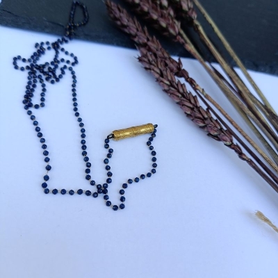 Κολιέ με ημιπολύτιμες χάντρες και ανοξείδωτο ατσάλι