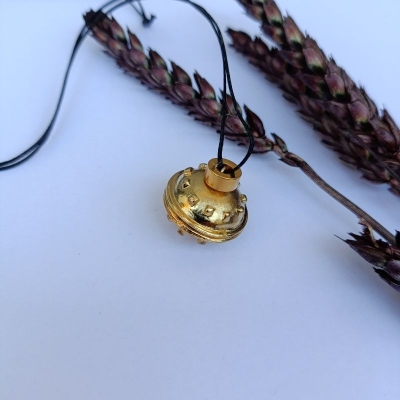 Κολιέ από μέταλλο