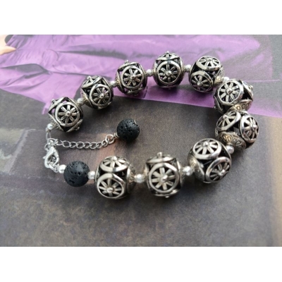 Βραχιόλι vintage με ασημί λεπτομέρειες