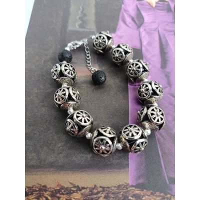 Βραχιόλι vintage με ασημί λεπτομέρειες